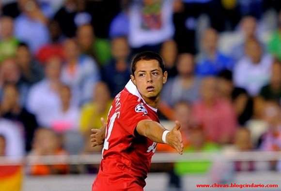 Chiicharito ante Valencia